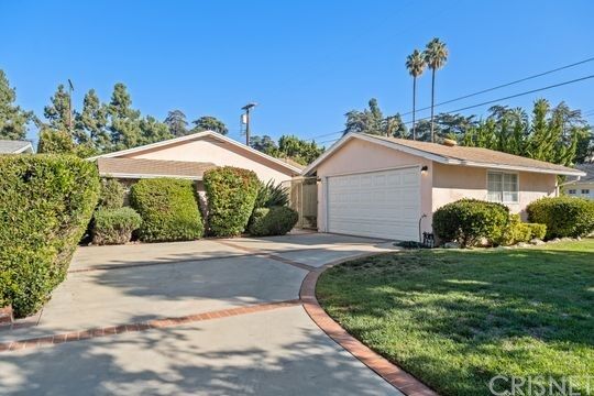 Property Photo:  13437 Margate Street  CA 91401 