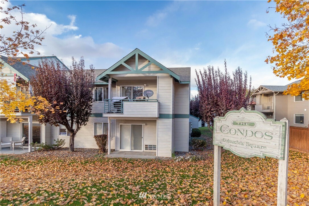 Property Photo:  667 4th Street SE L302  WA 98802 