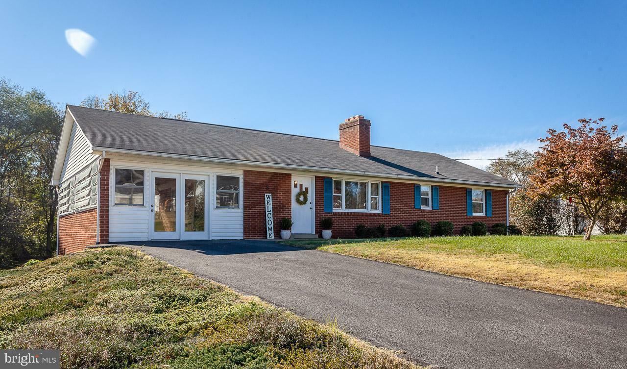 Property Photo:  8 Nelson Street  VA 22835 