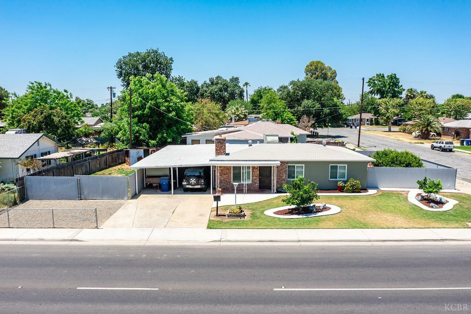 Property Photo:  1244 N 11th Avenue  CA 93230 