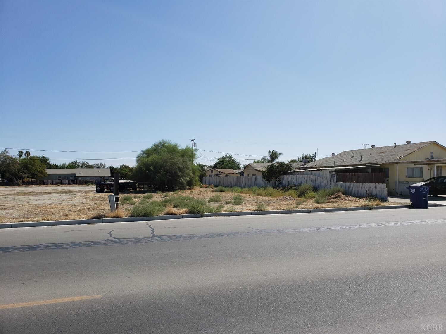 Property Photo:  2111 Dairy Avenue  CA 93212 