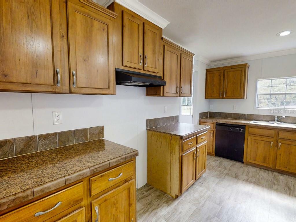 Property Photo: 16450 NW 12th Court FL 32693