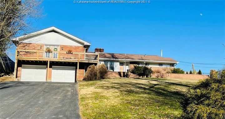 2702 Deseret Drive  Charleston WV 25302 photo