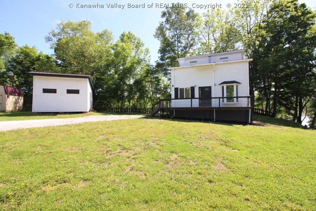 Property Photo: 13926 Winfield Road WV 25213