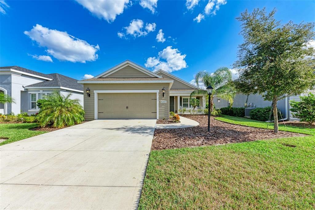 Property Photo:  10919 Blue Magnolia Lane  FL 34219 