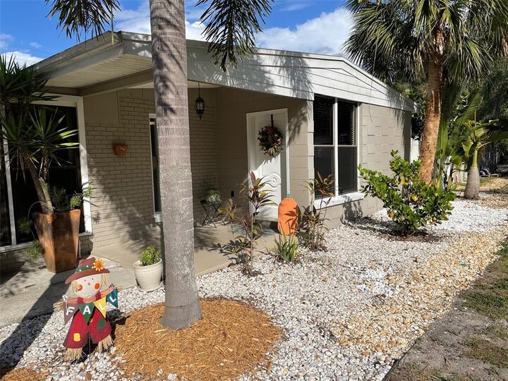 Property Photo: 534 Broxburn Avenue FL 33617