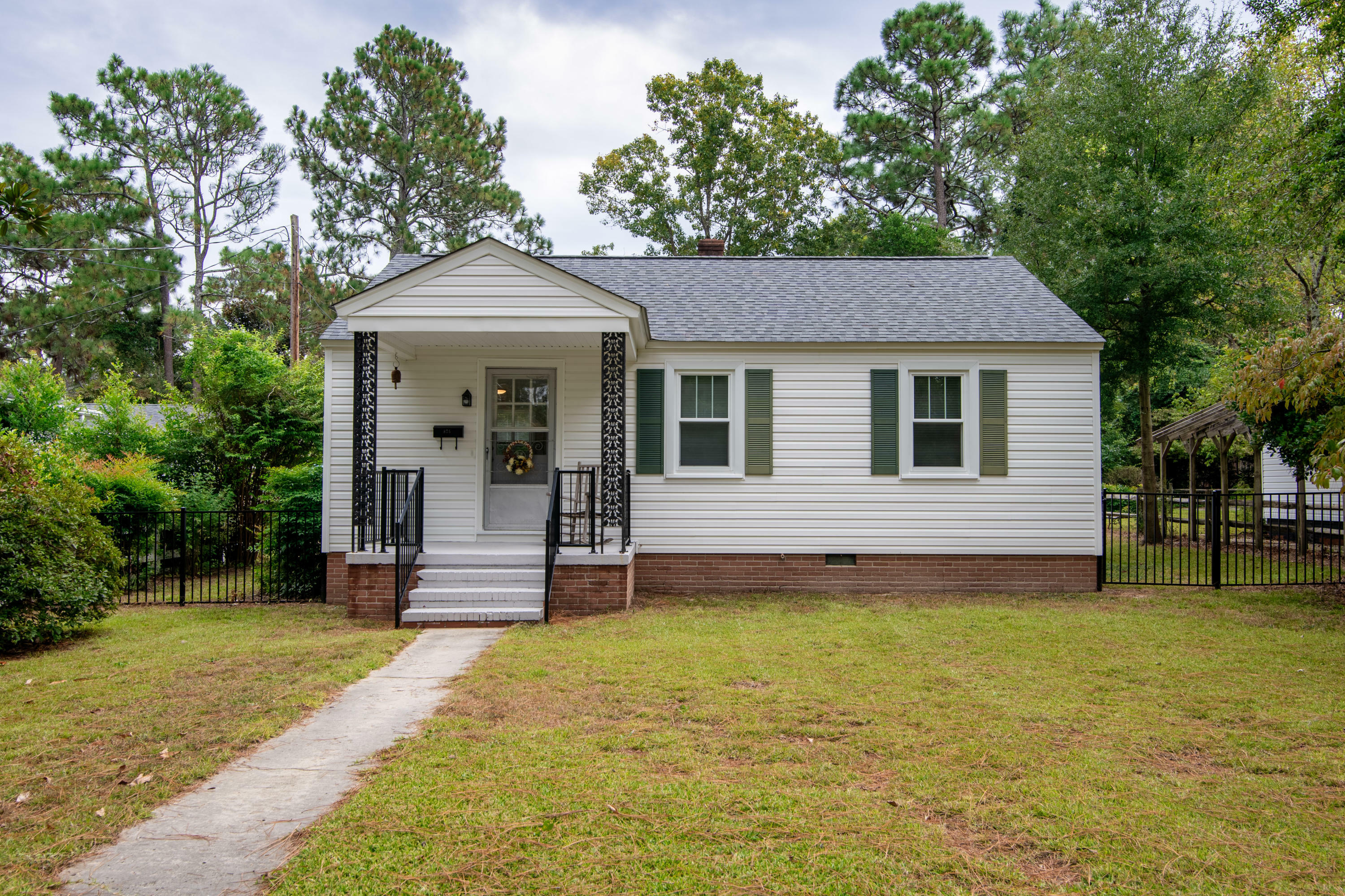 Property Photo:  875 N May Street  NC 28387 