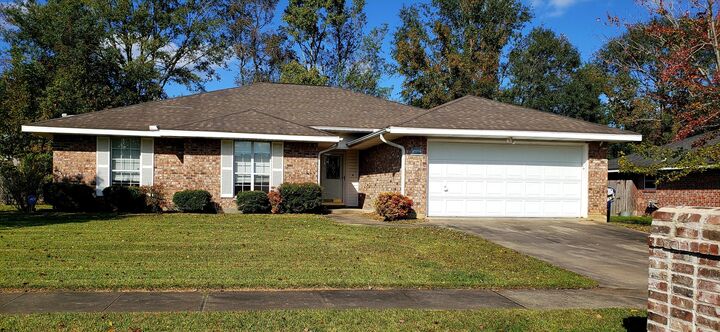 2120 Hickory Dr.  Deridder LA 70634 photo