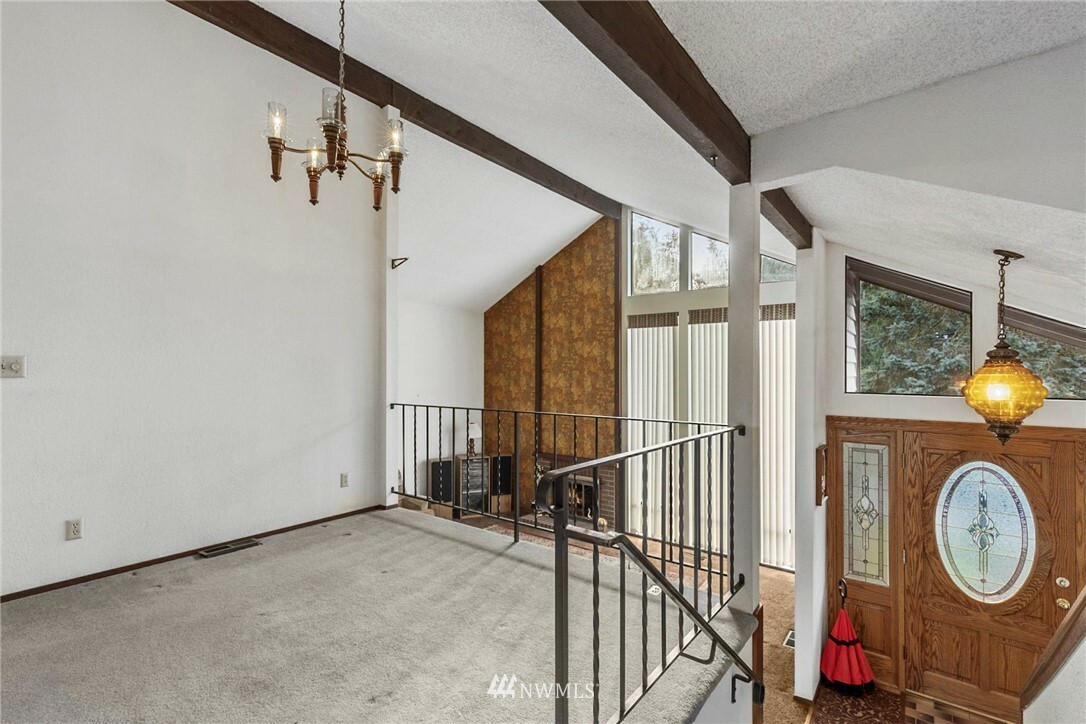 Property Photo:  438 SW 191st Street  WA 98166 