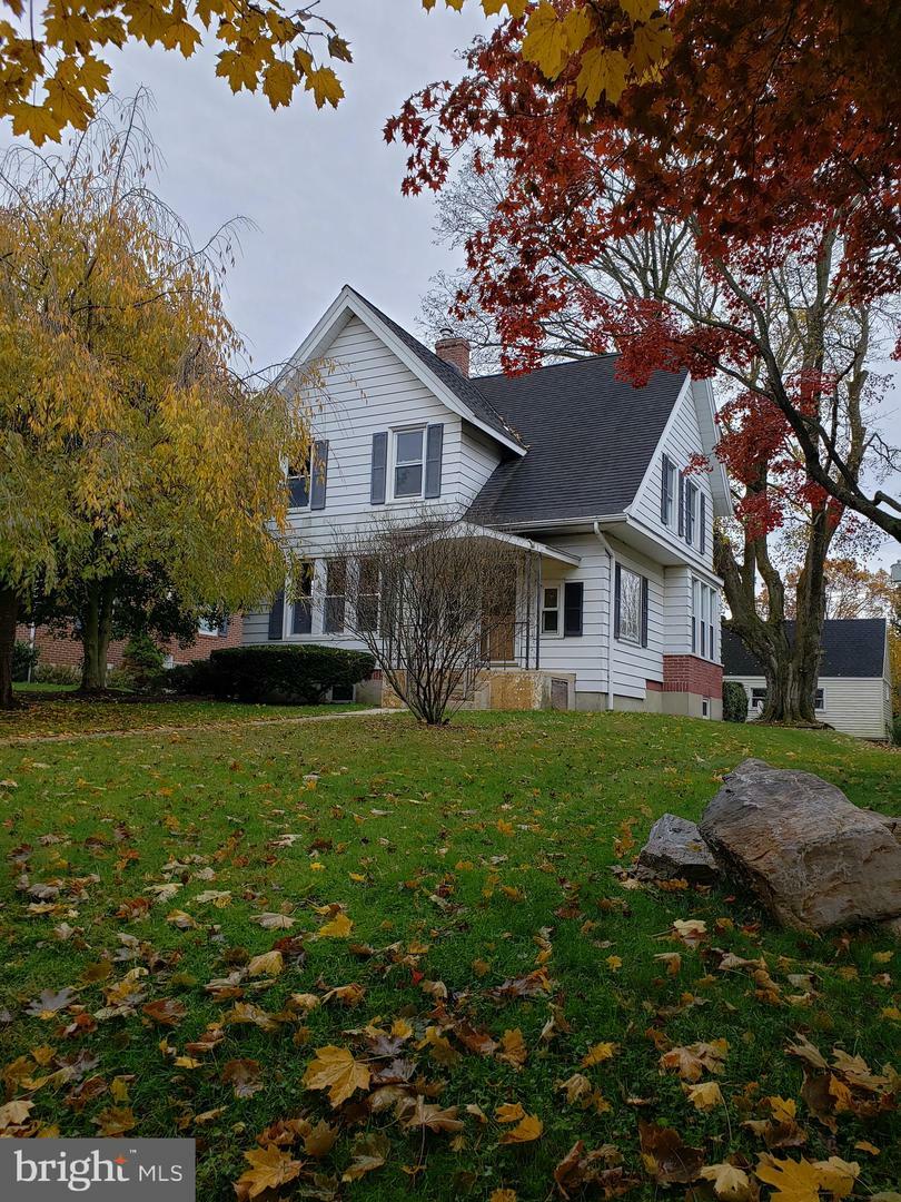 Property Photo:  252 E Areba Avenue  PA 17033 