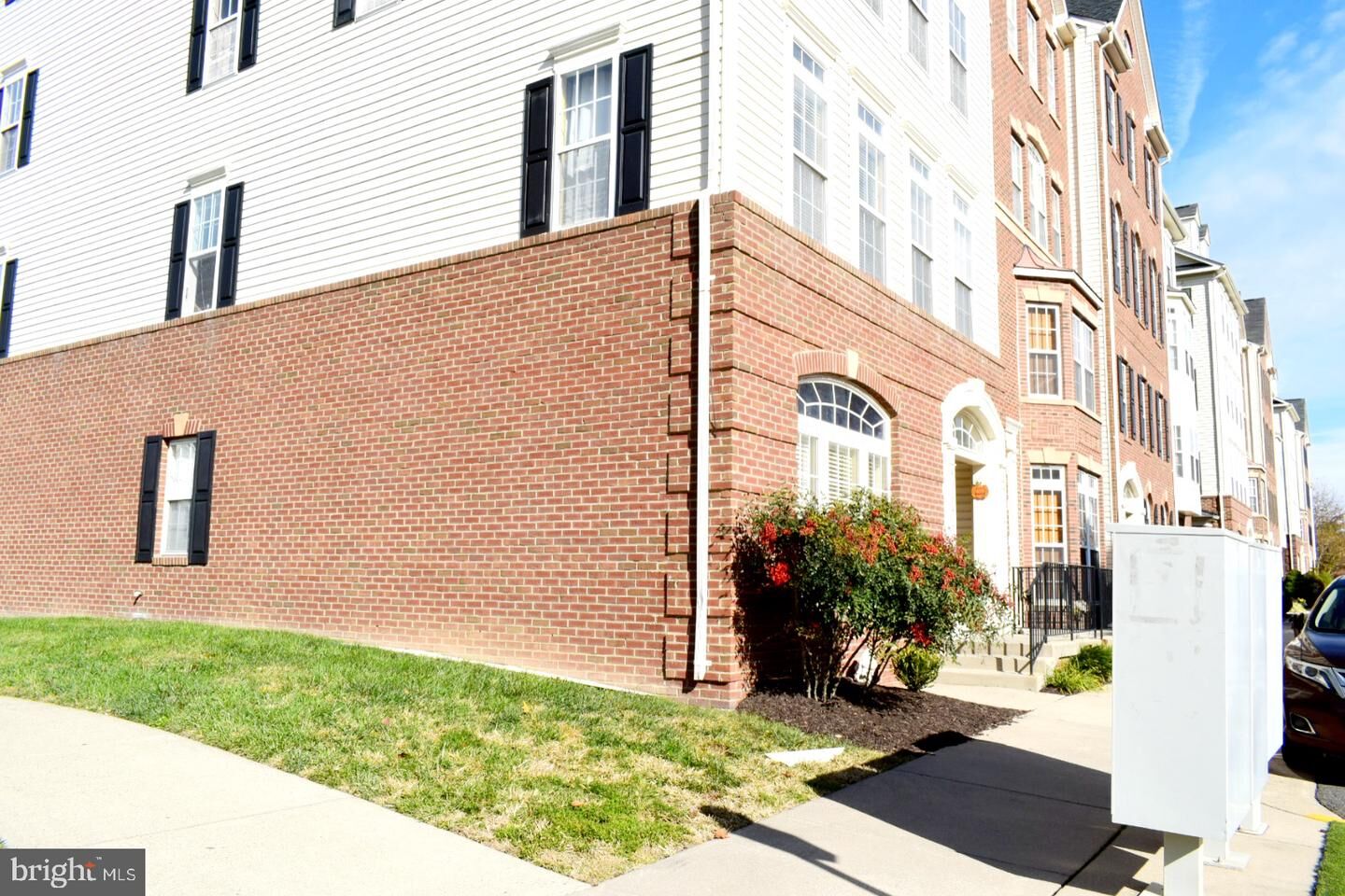 Property Photo:  41840 Inspiration Terrace  VA 20105 
