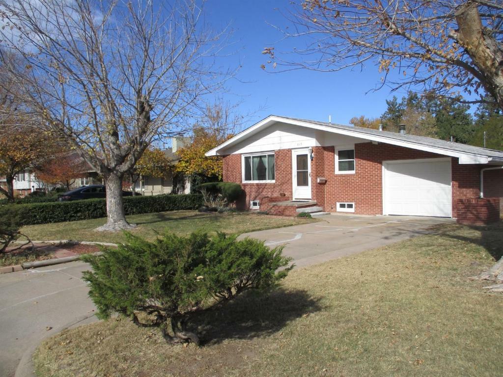 Property Photo:  815 East Price Street  KS 67846 