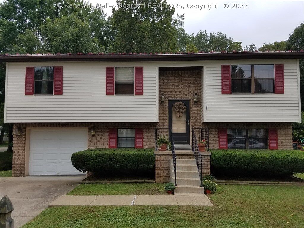 Property Photo:  113 Village Drive  WV 25560 