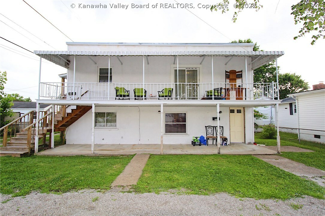 Property Photo:  2527 1/2 Lincoln Avenue  WV 25177 