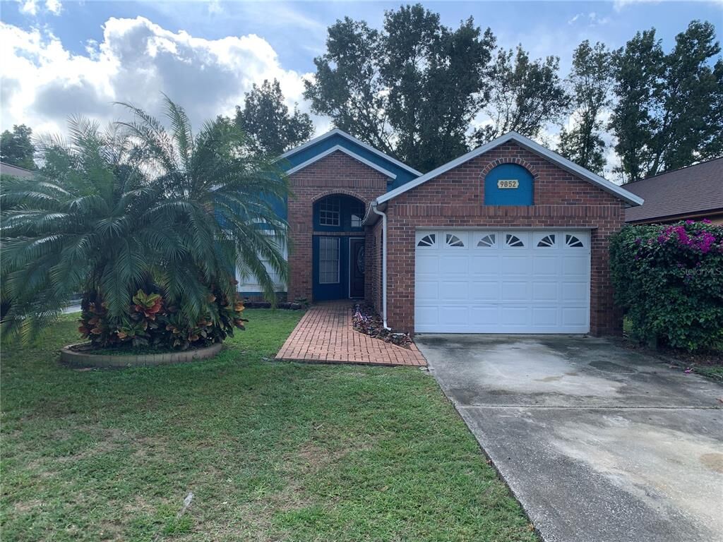 Property Photo: 9852 Flynt Circle FL 32825