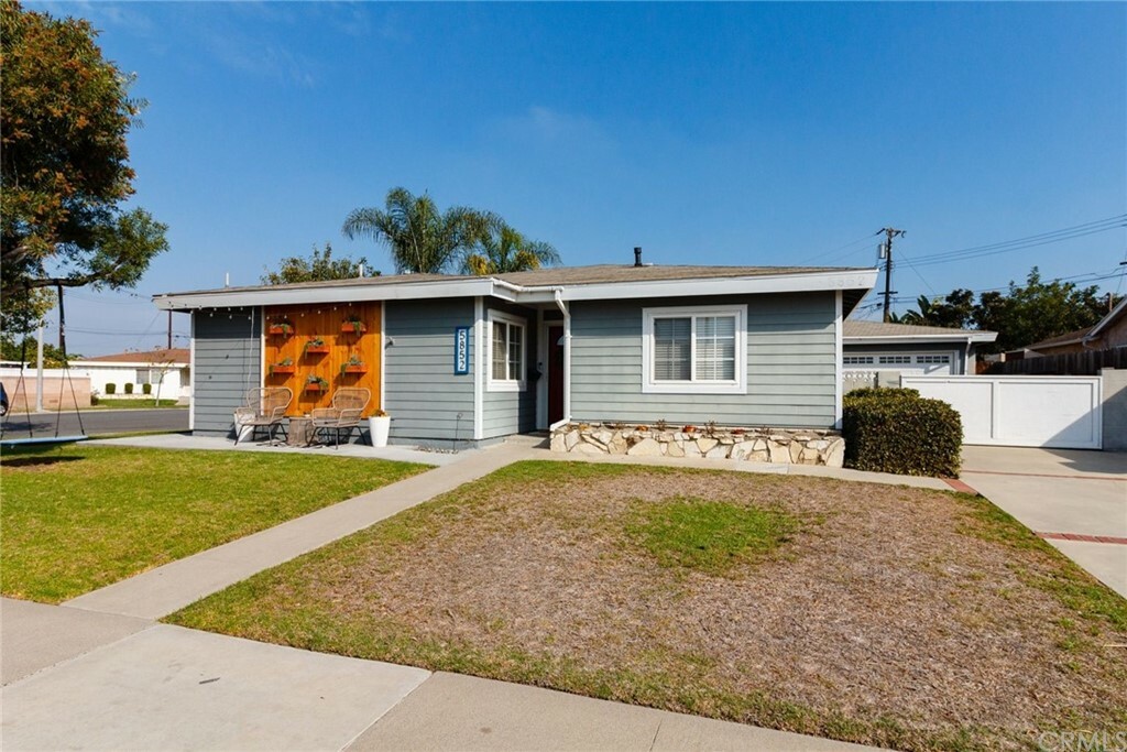 Property Photo: 5852 Meinhardt Road CA 92683