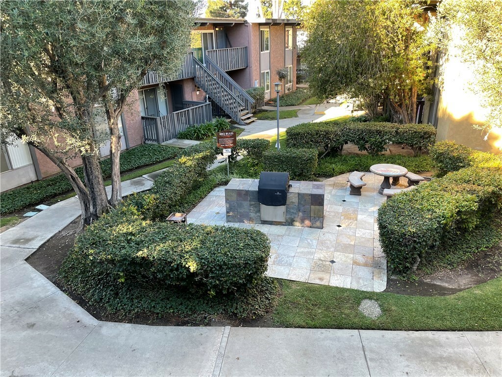 Property Photo:  1121 Sepulveda Boulevard I202  CA 90502 