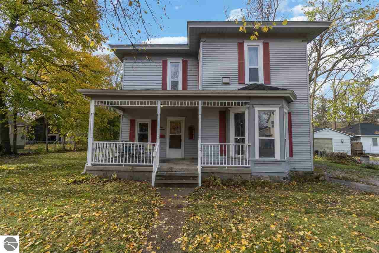 Property Photo:  417 N Franklin Street  MI 48858 