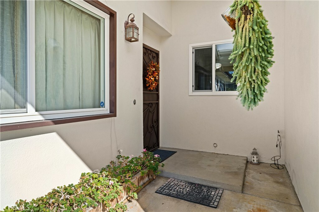 Property Photo: 908 Bejay Place CA 90731