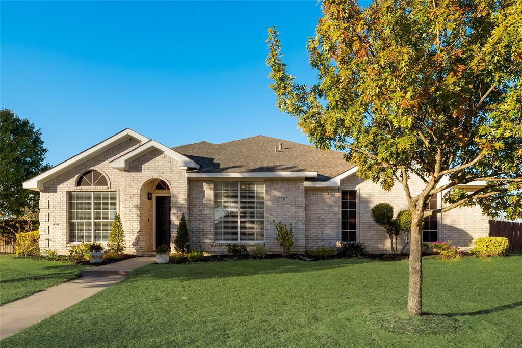 Property Photo:  731 S Ridge Drive  TX 76065 