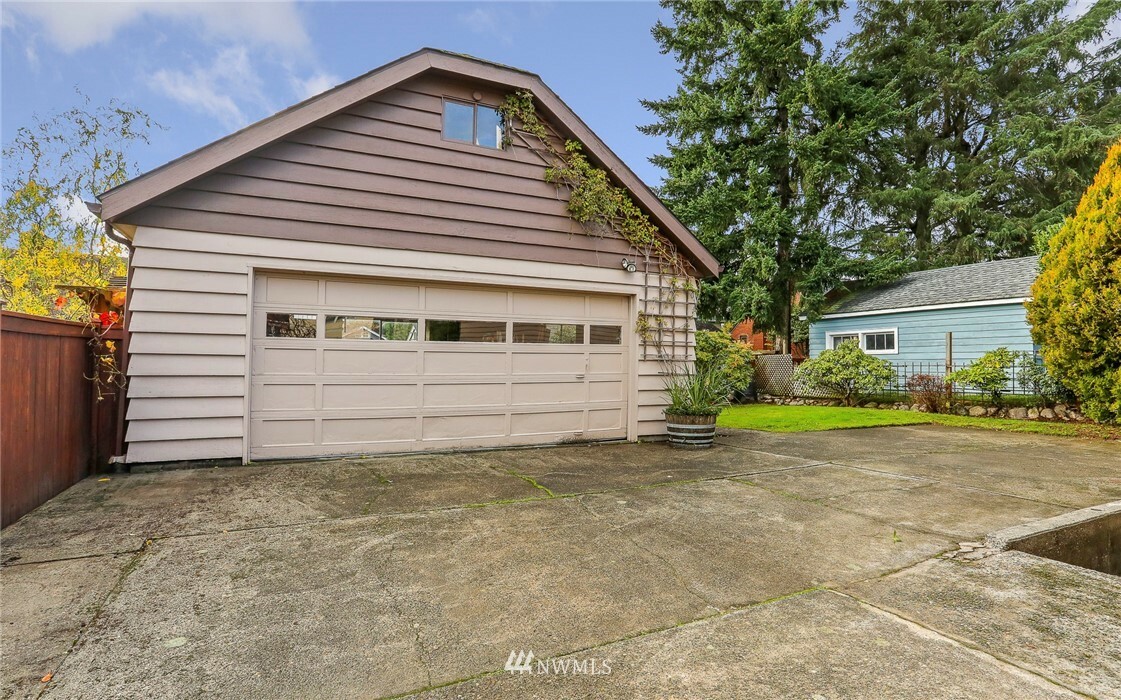Property Photo: 8007 10th Avenue NW WA 98117