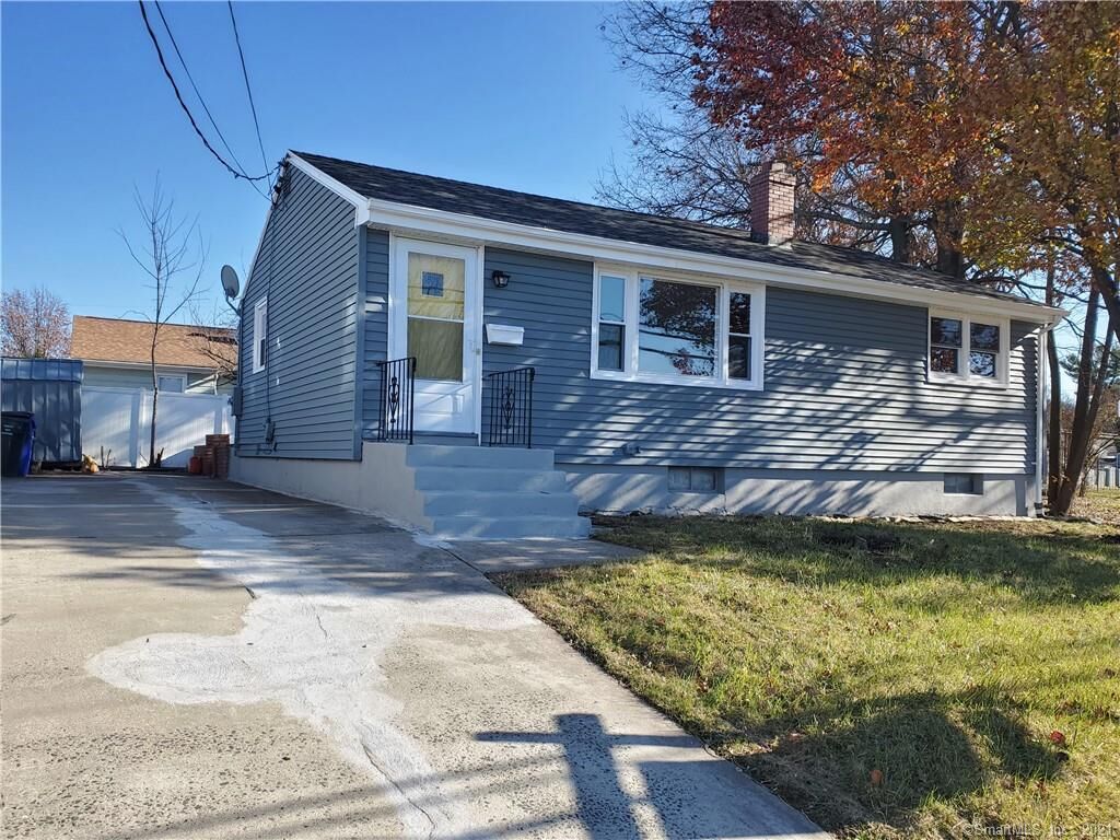 Property Photo:  24 Hillcrest Avenue  CT 06110 