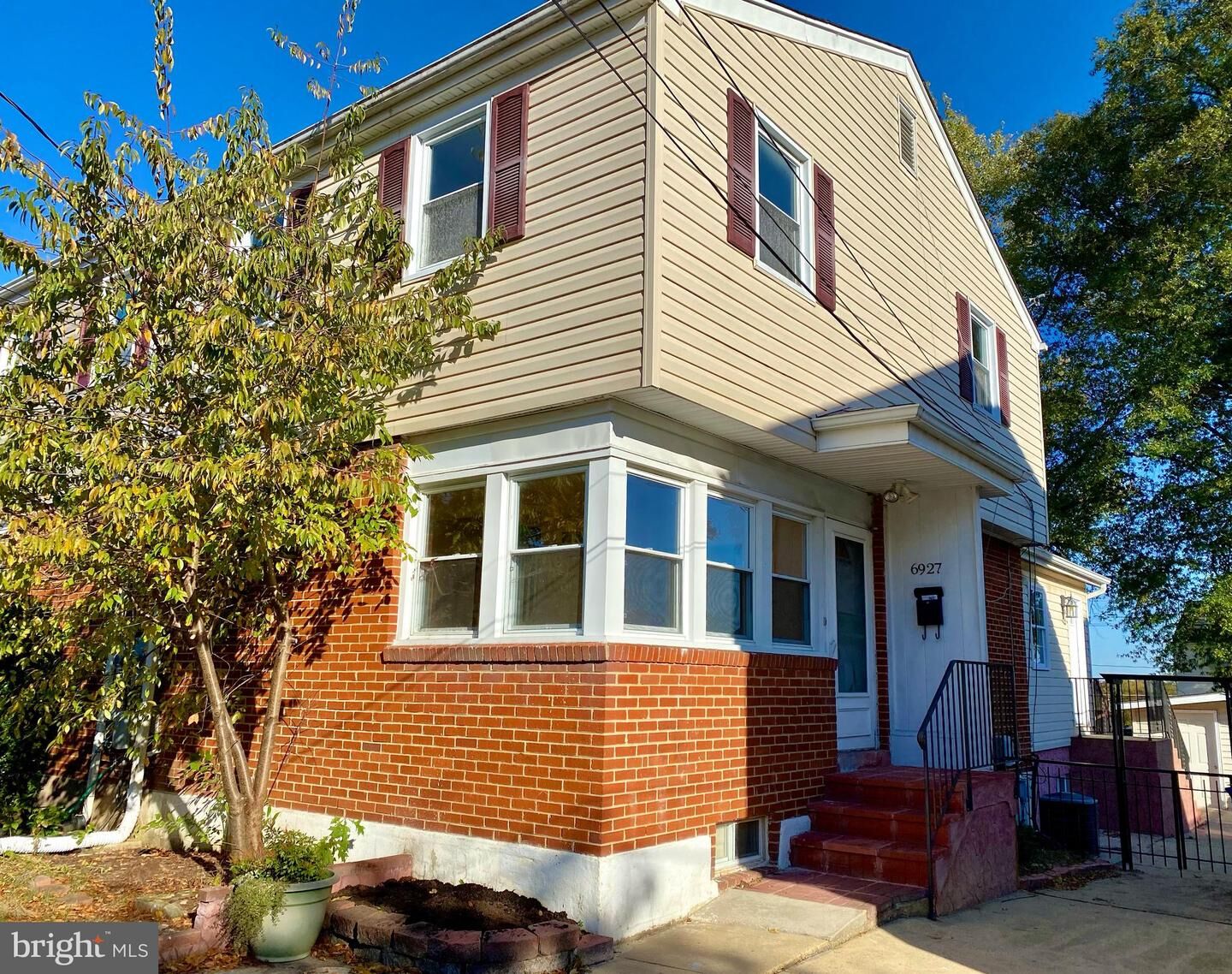 Property Photo:  6927 Westhampton Drive  VA 22307 