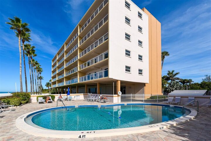 Property Photo:  2721 Gulf Of Mexico Drive 301  FL 34228 