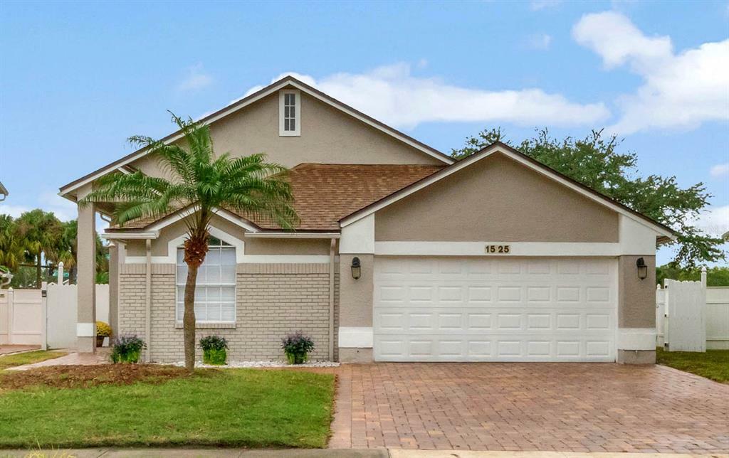 Property Photo:  1525 Abberton Drive  FL 32837 