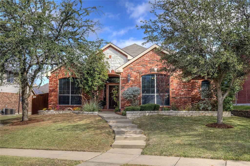 Property Photo:  2140 Heather Glen Drive  TX 75087 