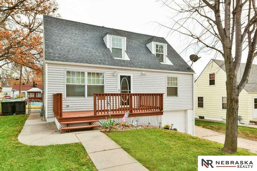 Property Photo:  6019 S 41st  NE 68107 