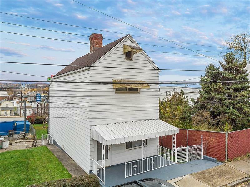 Property Photo:  716 School St  PA 15136 