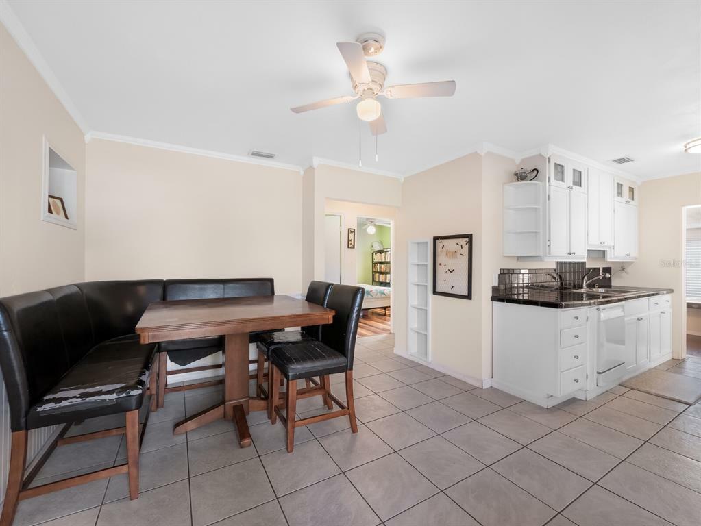 Property Photo: 1113 39th Street W FL 34205