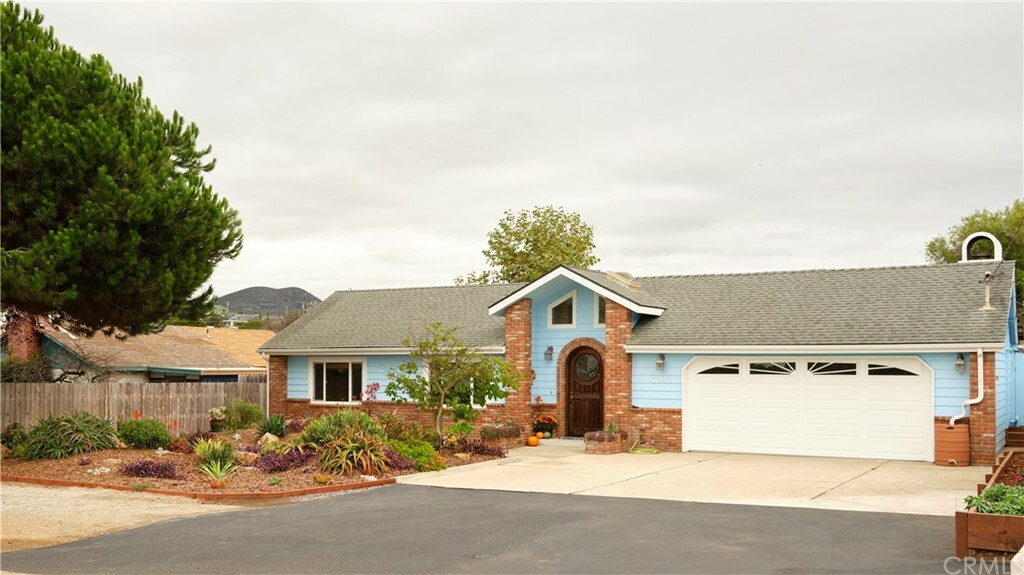 Property Photo:  1442 8th Street  CA 93402 