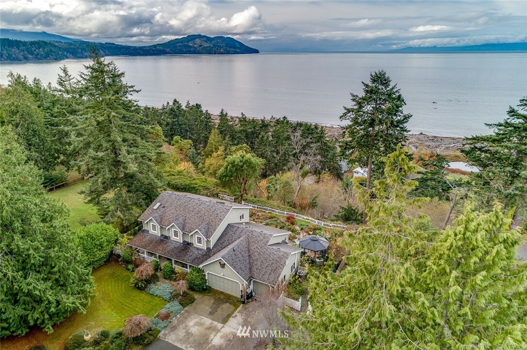 Property Photo:  133 Fox Point Road  WA 98363 