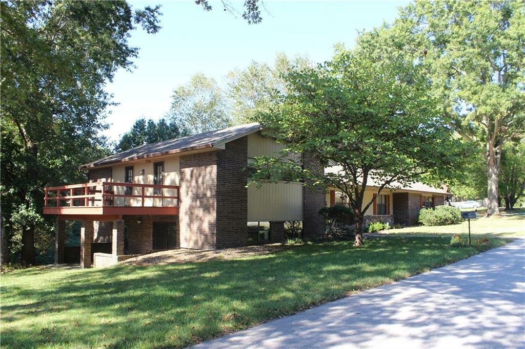 Property Photo:  812 Summit Drive  AR 72756 