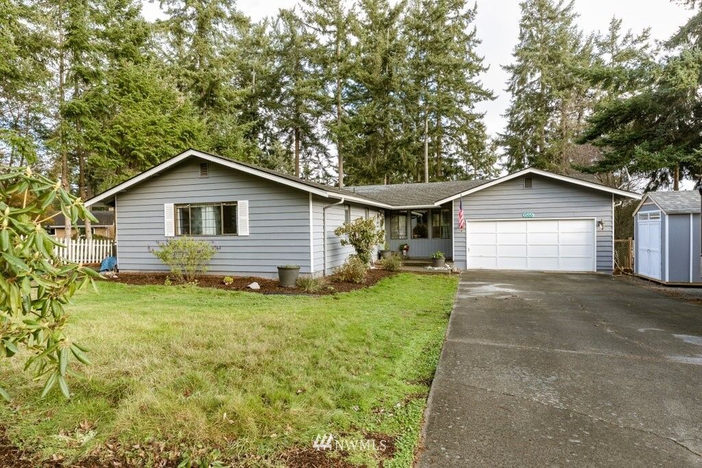 Property Photo:  1566 Links Way  WA 98277 