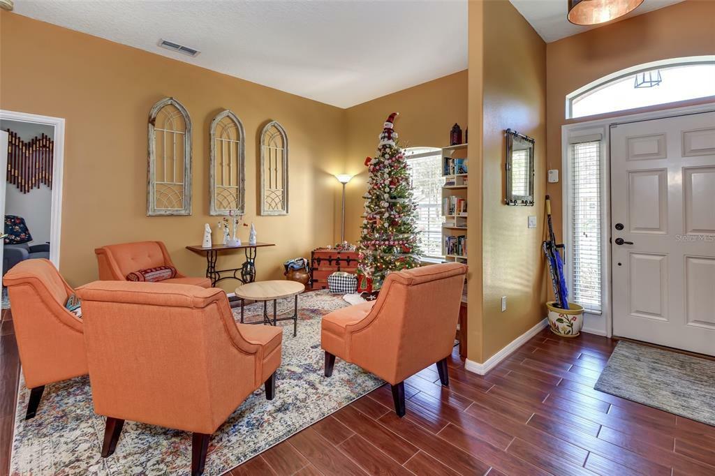 Property Photo:  805 Cypress Oak Circle  FL 32720 