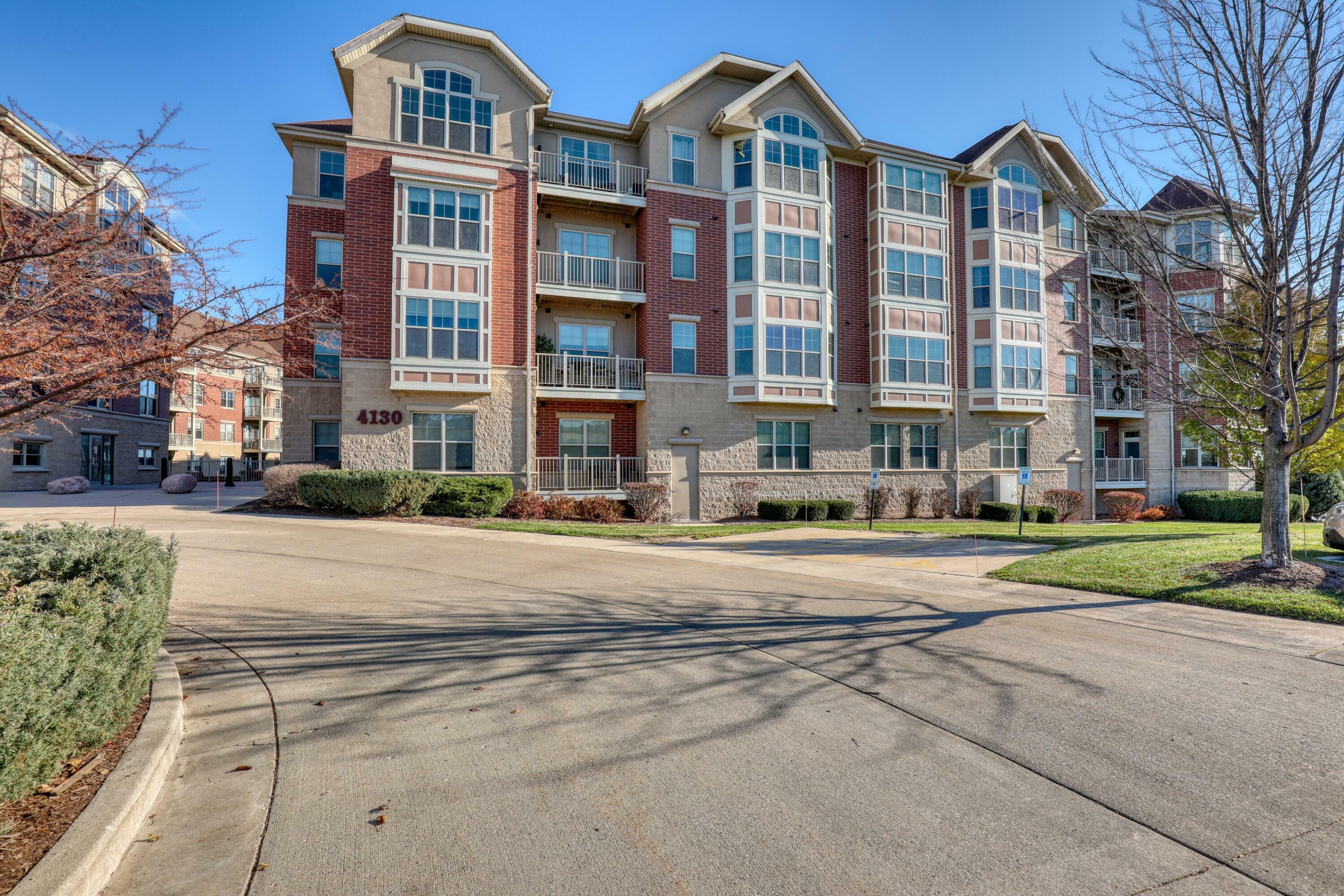 Property Photo:  4130 S Lake Dr 477  WI 53235 