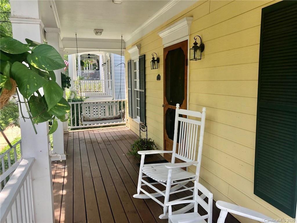 Property Photo: 14105 Garden District Row NC 28078