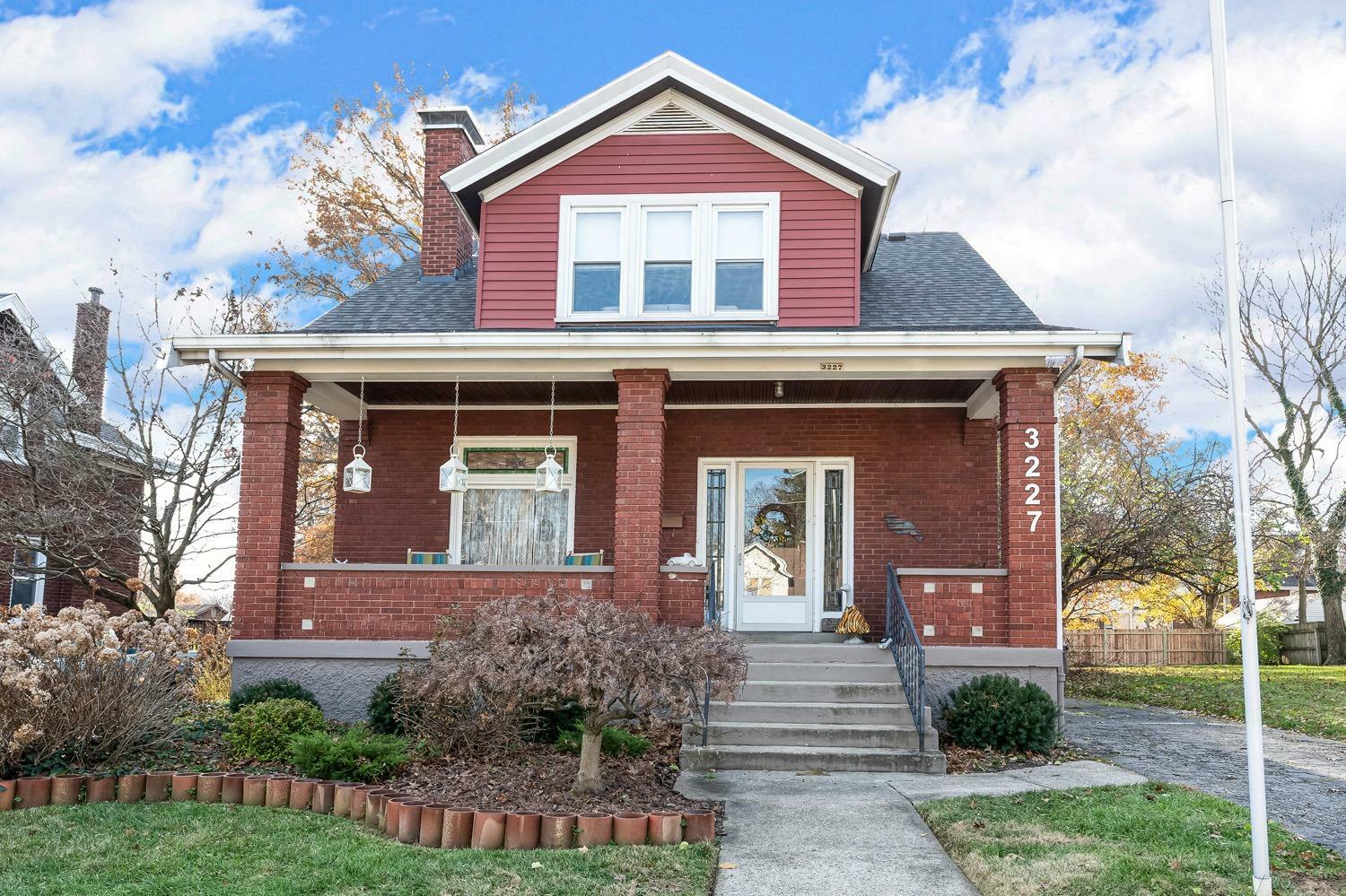 Property Photo: 3227 Daytona Ave OH 45211
