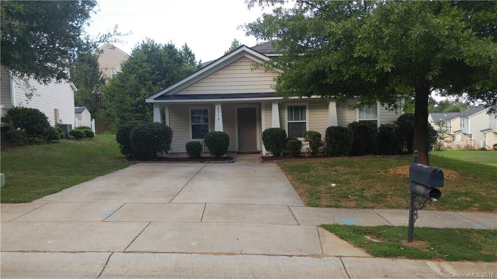 Property Photo:  4310 Cochran Farm Lane  NC 28269 