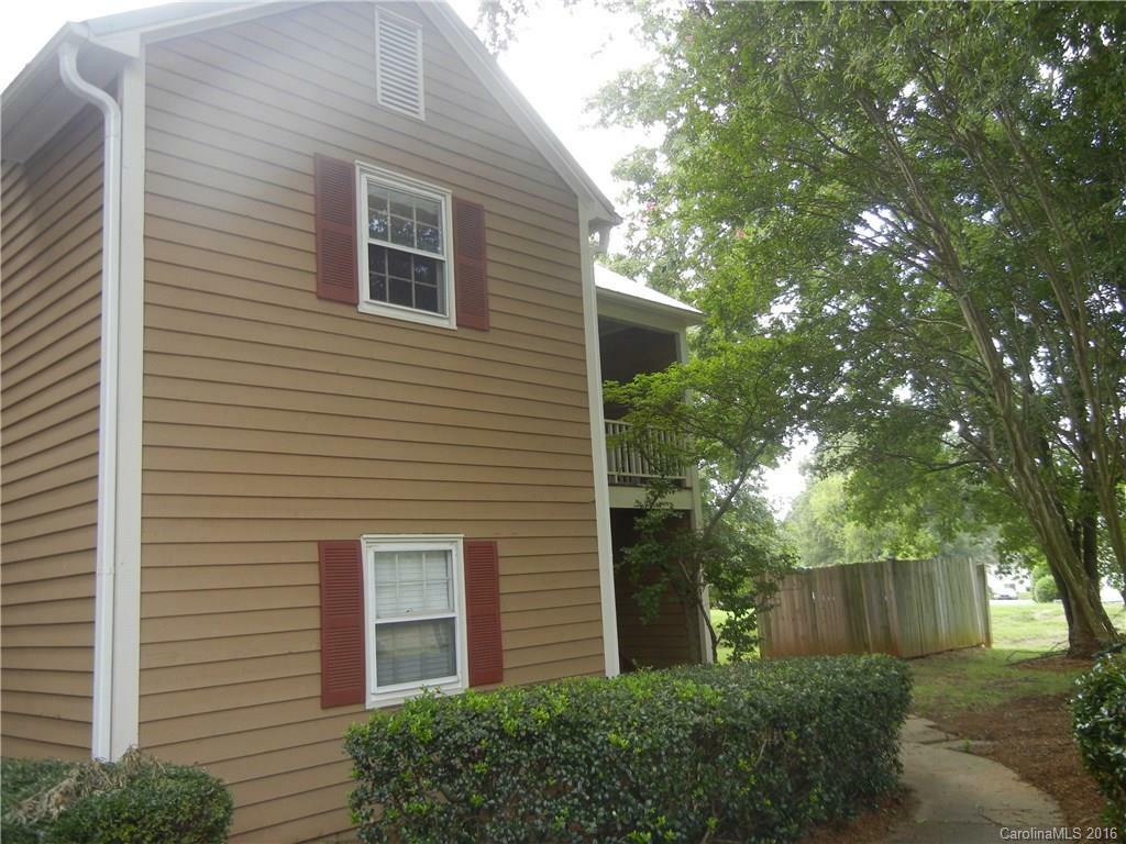 Property Photo:  3304 Selwyn Farms Lane 4  NC 28209 