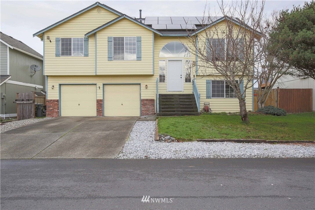 Property Photo: 3907 230th Street Ct E WA 98387