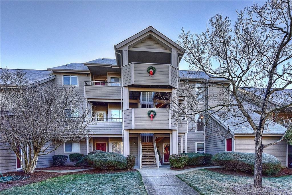 Property Photo: 2522 Stradbrook Drive B NC 28210