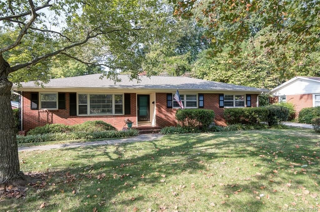 Property Photo:  5322 Chedworth Drive  NC 28210 