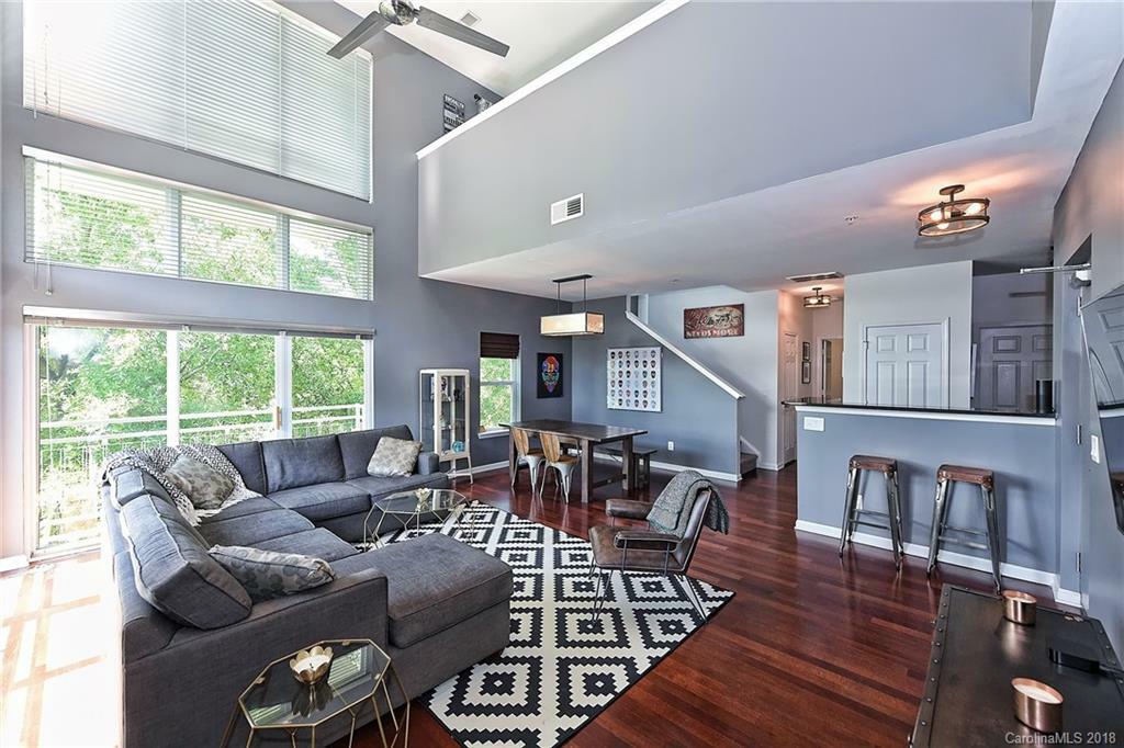Property Photo: 609 Raphael Place NC 28205