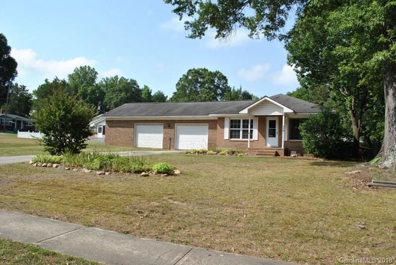 Property Photo: 119 N Walnut Street NC 28146