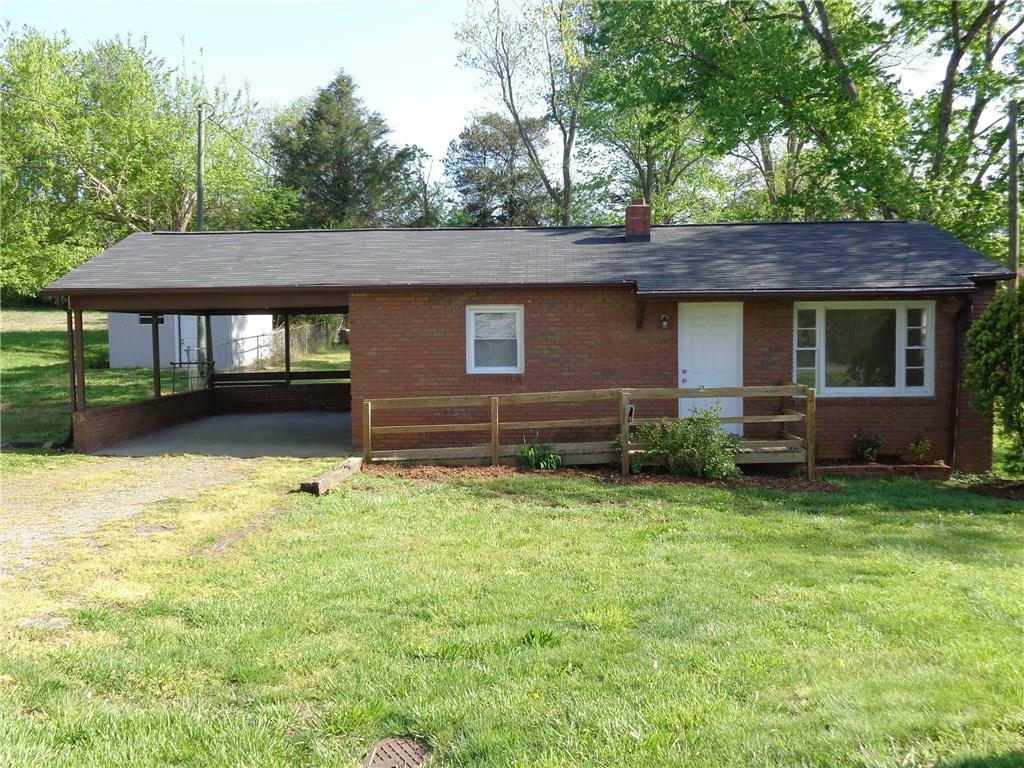 Property Photo:  301 Fletcher Street  NC 28655 