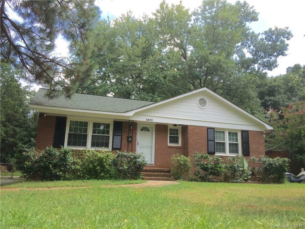 Property Photo: 3842 Litchfield Road NC 28211